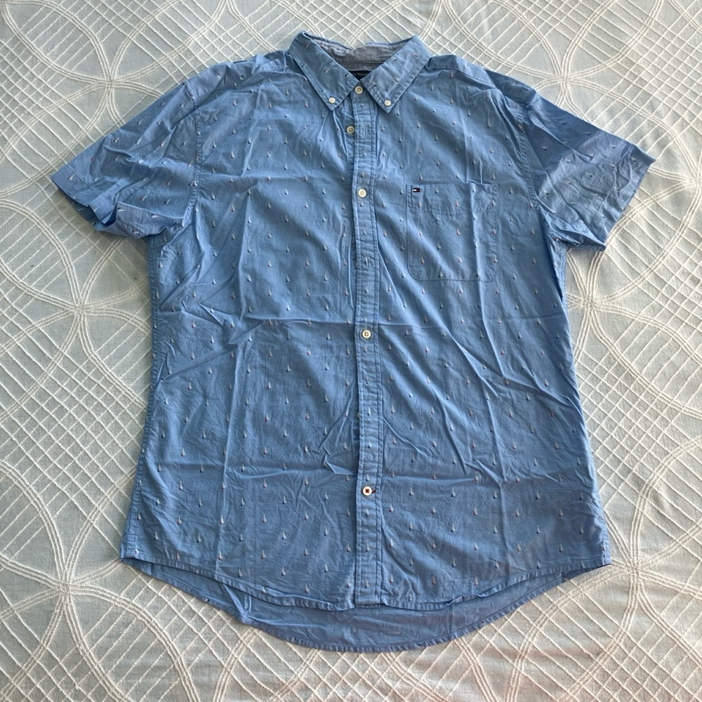 Tommy button up